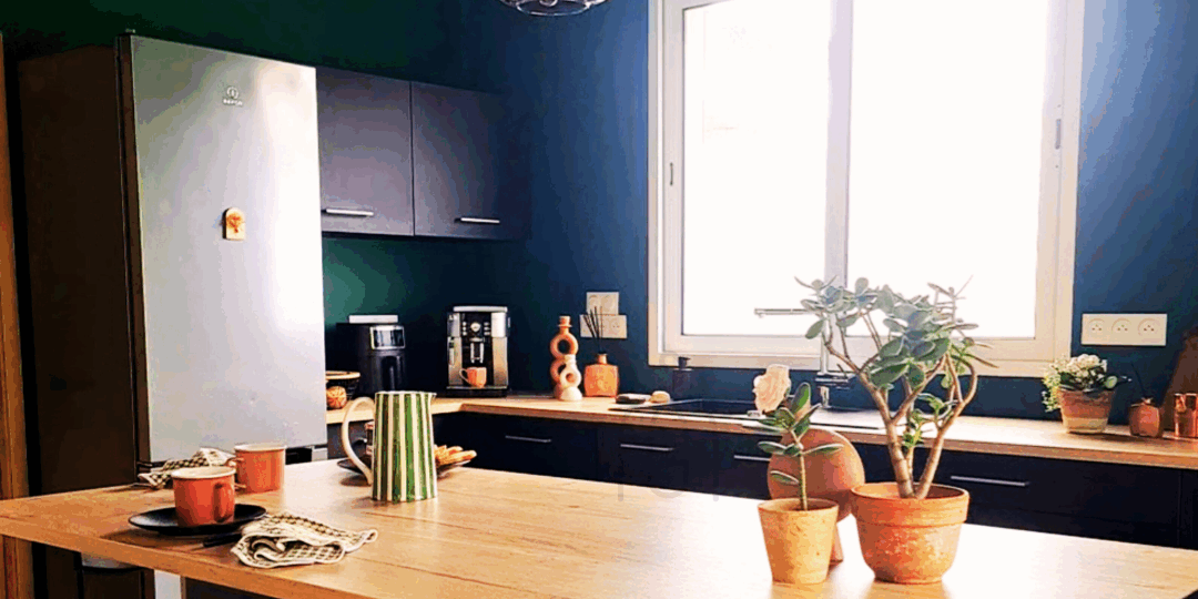 après coaching déco cuisine vert gazon mur et plafond décoration par Georgette MagritteS