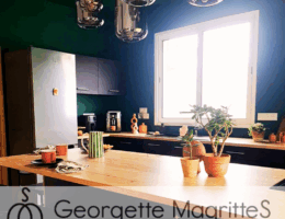 après coaching déco cuisine vert gazon mur et plafond décoration par Georgette MagritteS